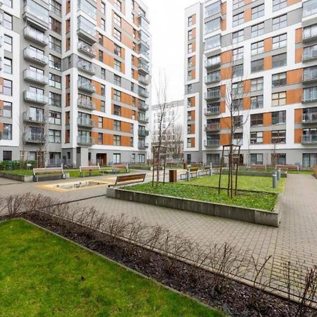 Woronicza 33B Prywatne Mieszkanie Z Oddzielna Sypialnia I Balkonem Bezplatne Miejsce Parkingowe Samodzielne Zameldowanie! Warsaw Luaran gambar